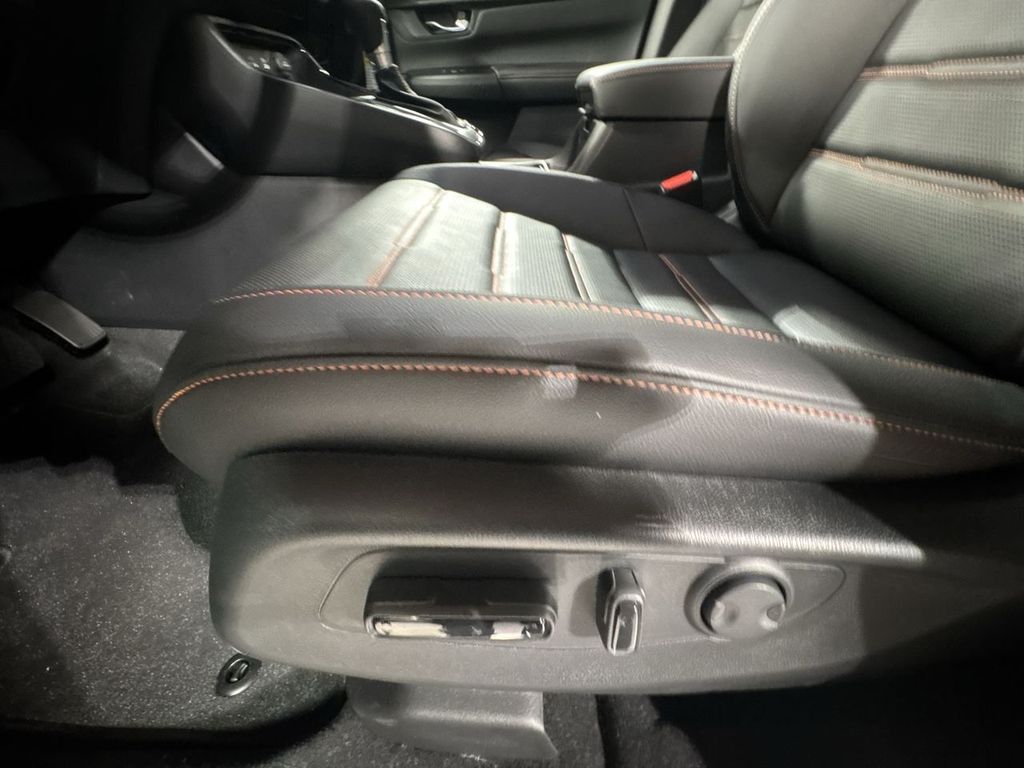 new 2026 Honda CR-V Hybrid car, priced at $42,075