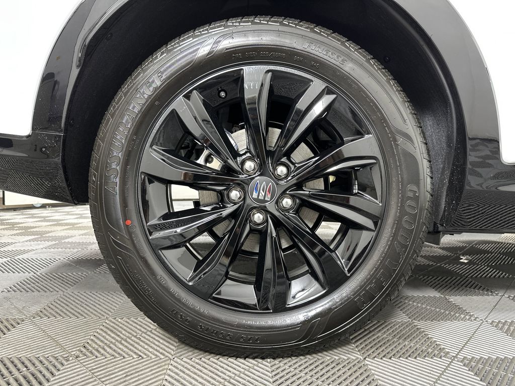 new 2025 Buick Envista car, priced at $29,374