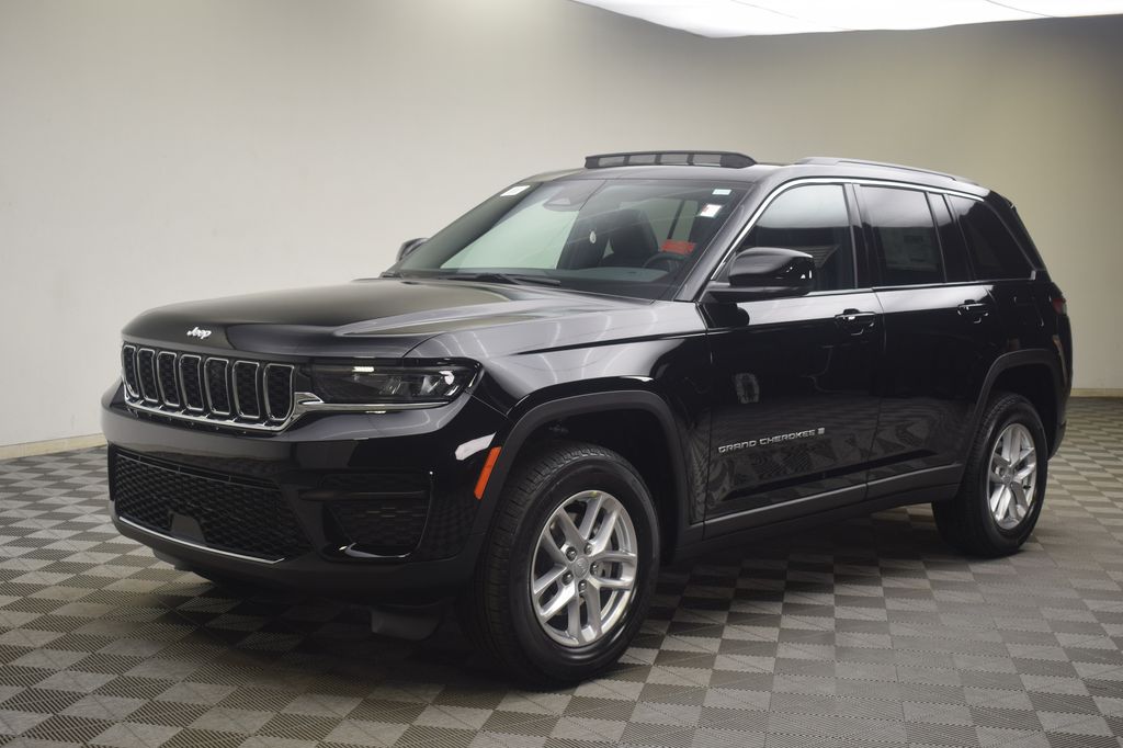 new 2025 Jeep Grand Cherokee car, priced at $35,165