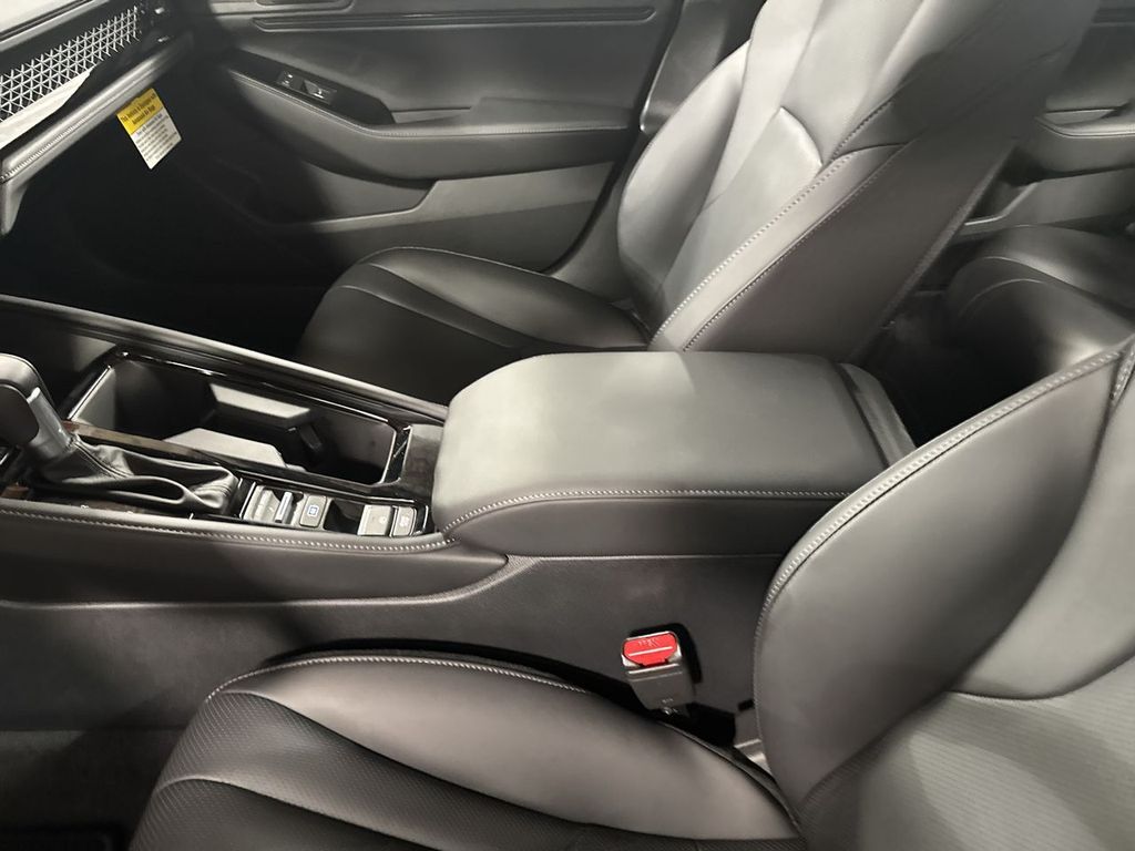 new 2025 Honda Accord Hybrid car, priced at $40,450