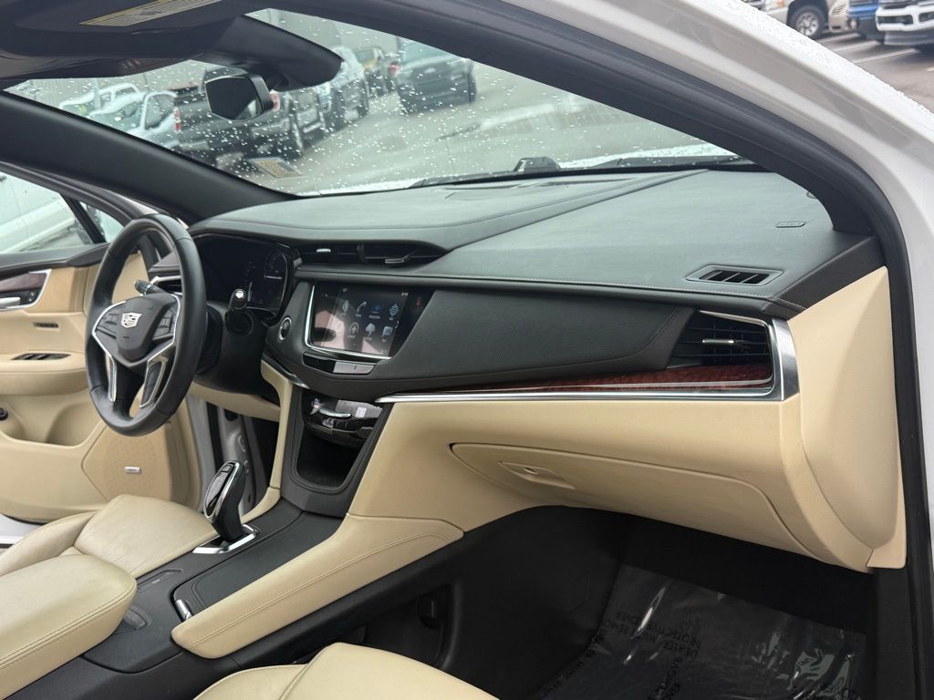 used 2018 Cadillac XT5 car, priced at $15,777