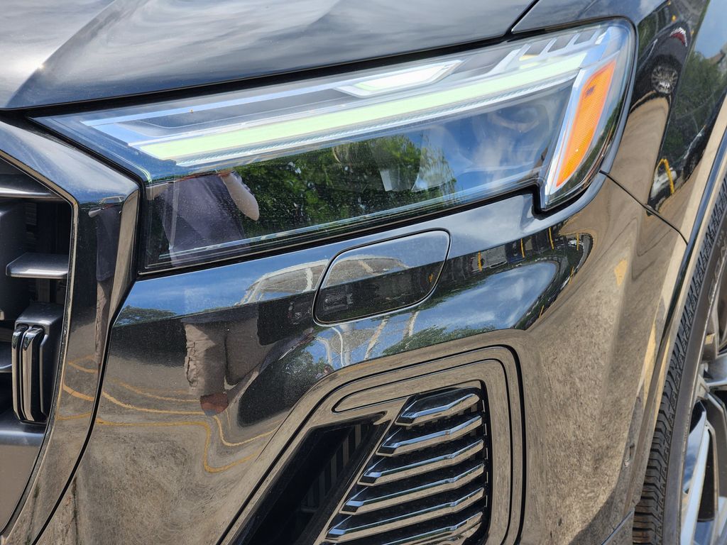 new 2025 Audi Q7 car, priced at $77,840