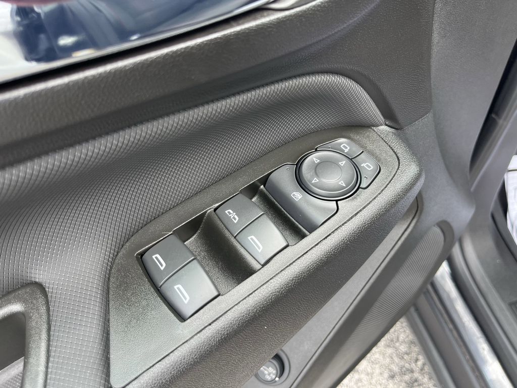 used 2022 Chevrolet Equinox car, priced at $23,349
