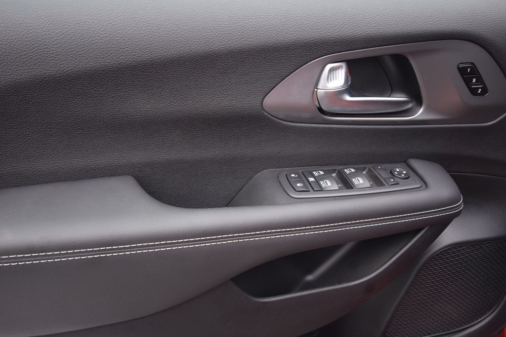 new 2026 Chrysler Pacifica car, priced at $43,215