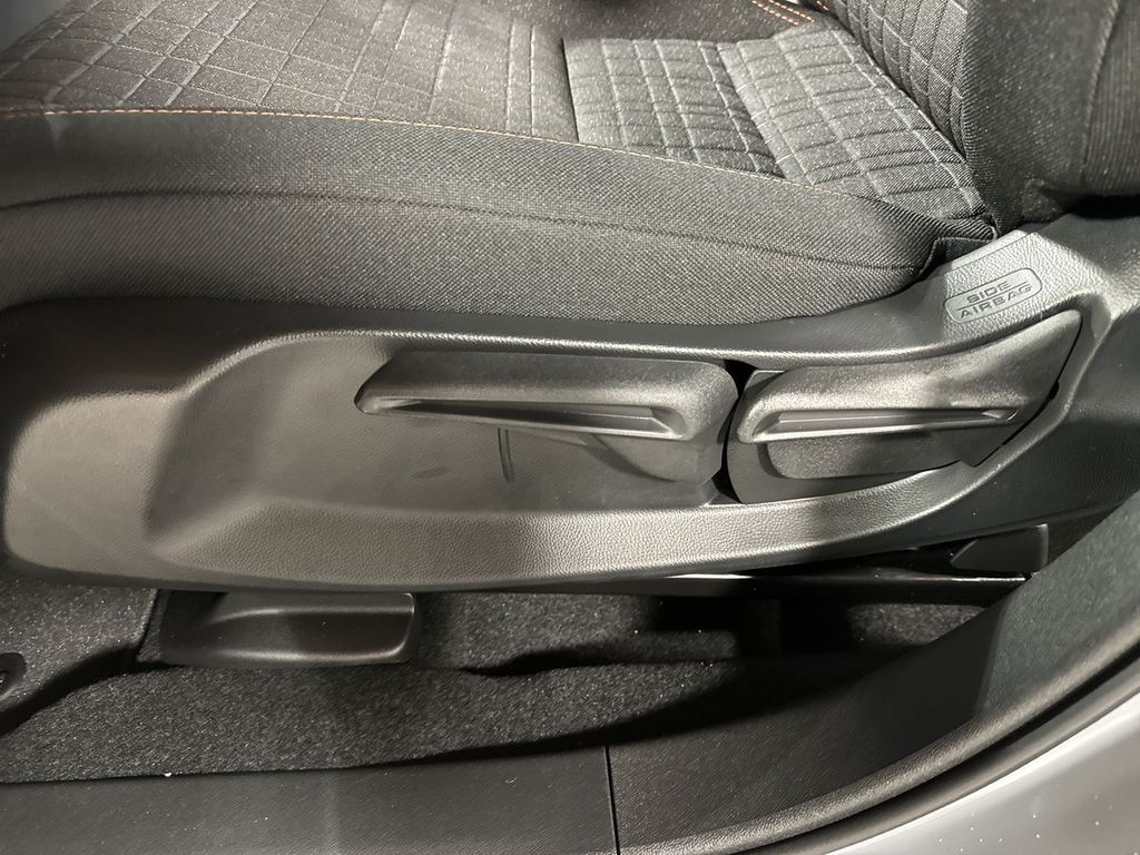 new 2025 Honda HR-V car, priced at $30,850