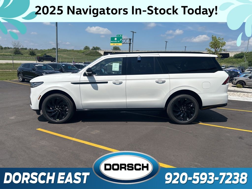 new 2025 Lincoln Navigator car, priced at $110,535