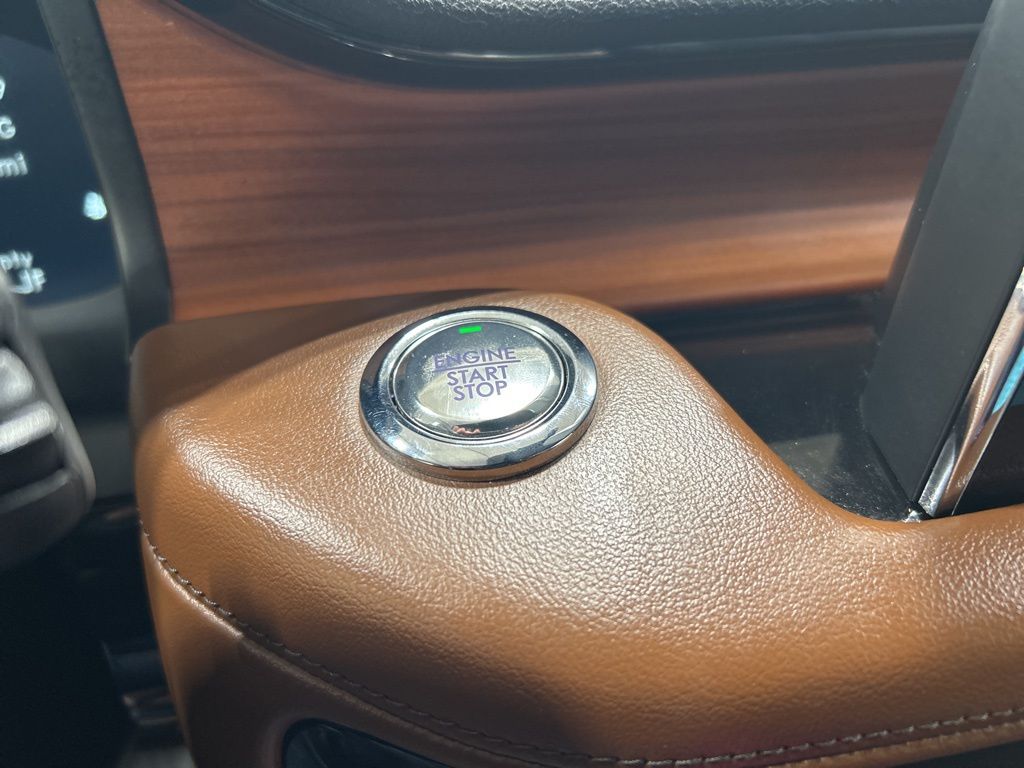 used 2020 Lincoln Aviator car, priced at $36,532