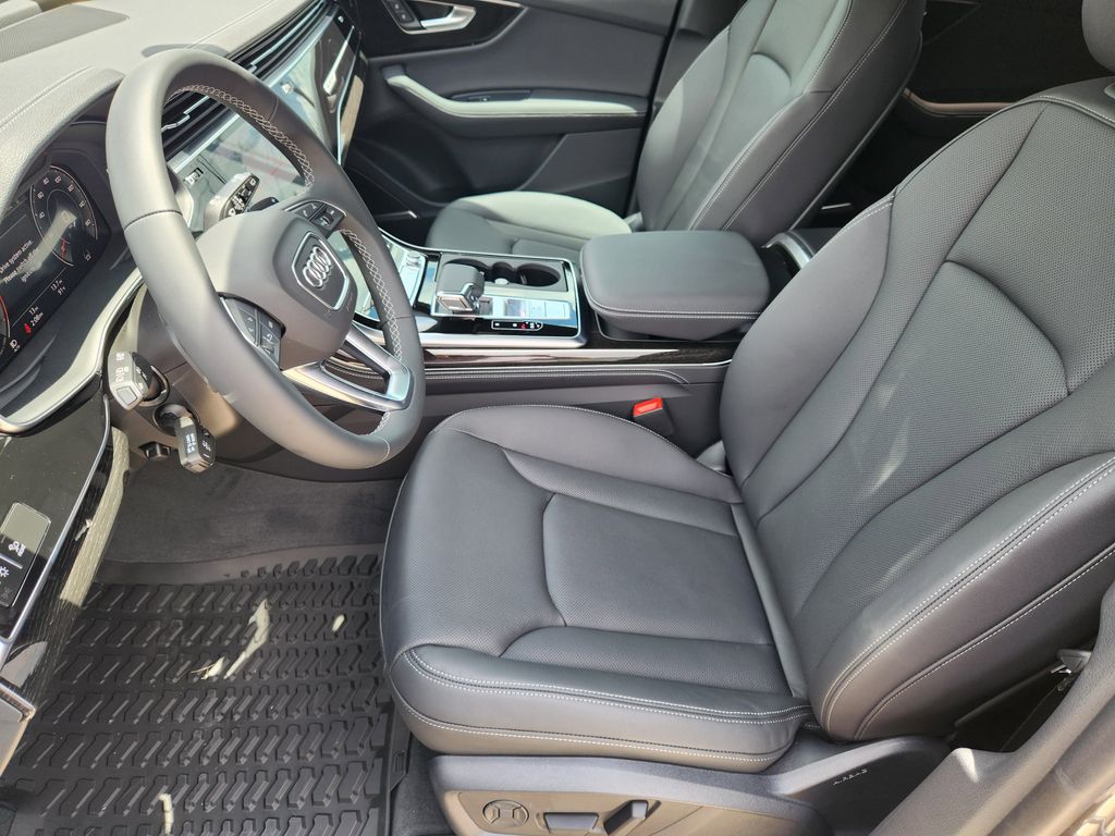 new 2025 Audi Q8 car, priced at $85,965