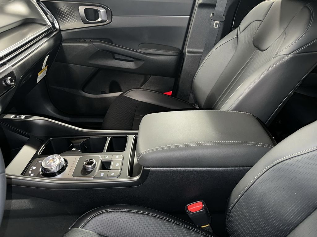 new 2025 Kia Sorento Hybrid car, priced at $42,088