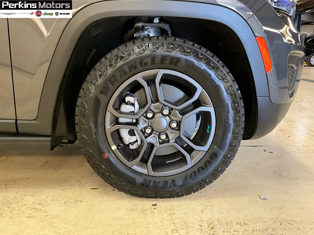 new 2025 Jeep Grand Cherokee car, priced at $66,005