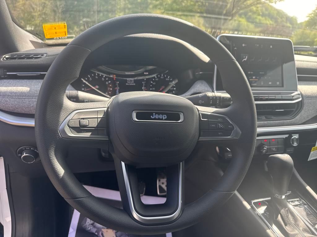 new 2025 Jeep Compass car, priced at $26,900