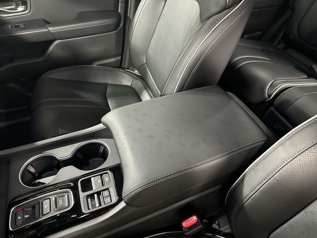 new 2025 Honda Pilot car, priced at $54,530