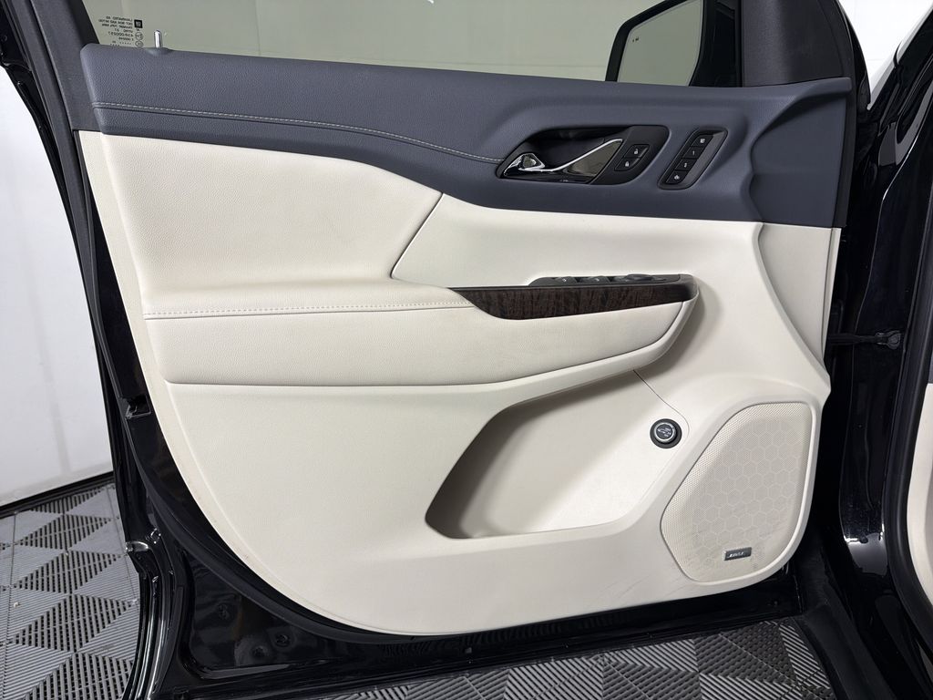 used 2023 GMC Acadia car, priced at $40,988