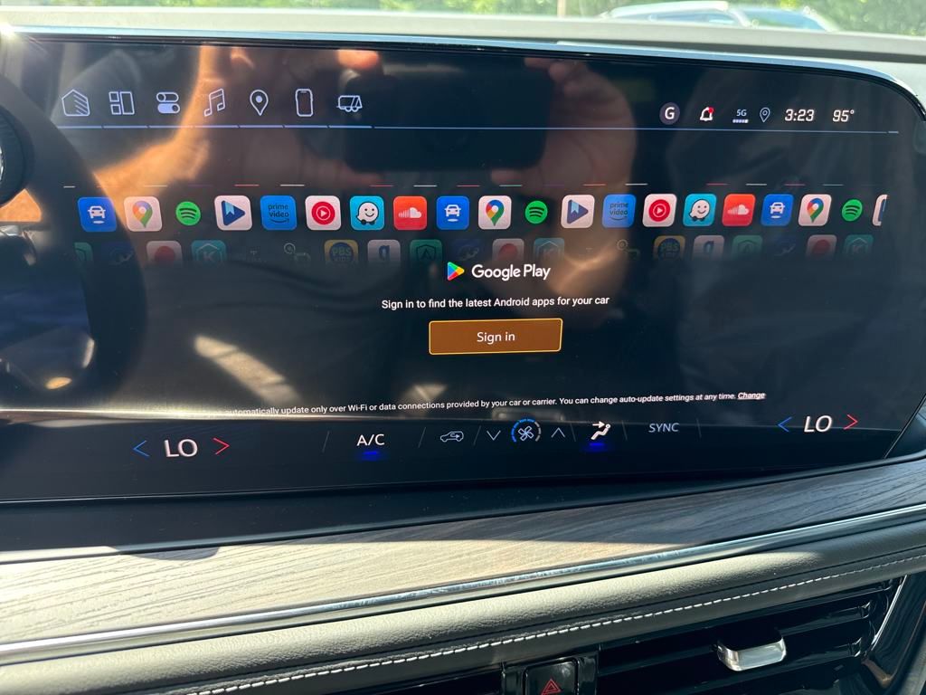 new 2025 Chevrolet Suburban car, priced at $69,445