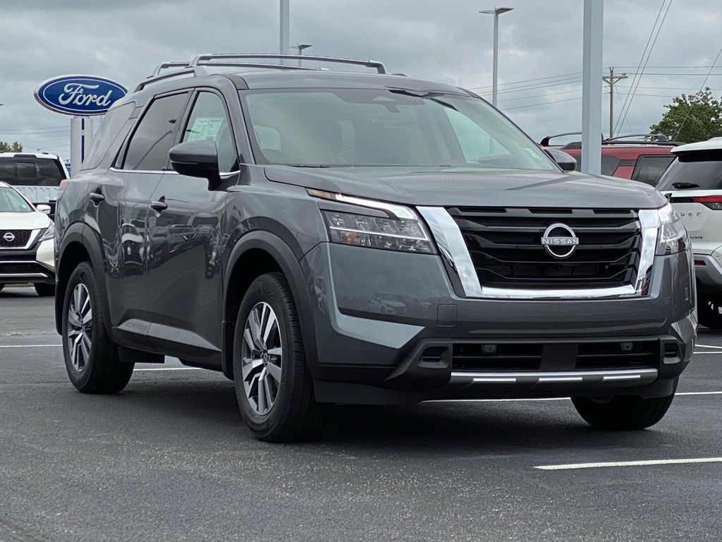 new 2024 Nissan Pathfinder car, priced at $37,850