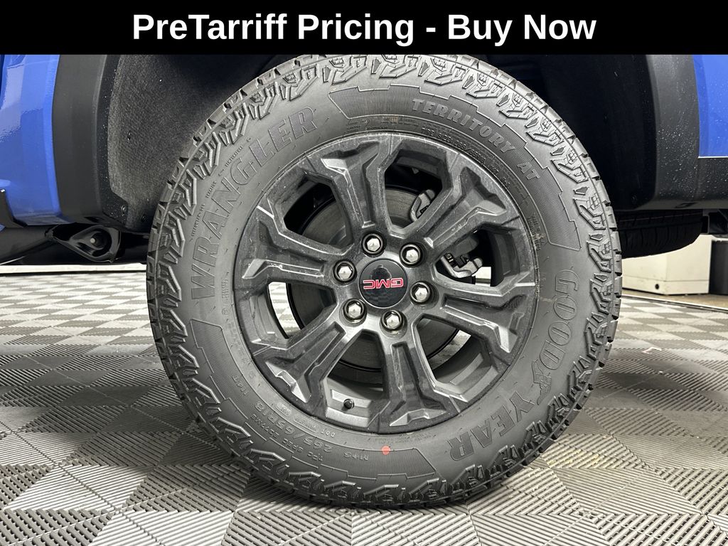 new 2025 GMC Canyon car, priced at $45,095
