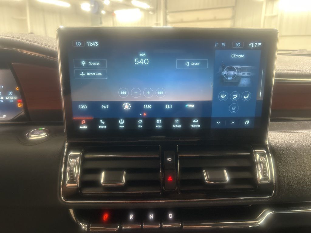 used 2022 Lincoln Navigator car, priced at $58,127