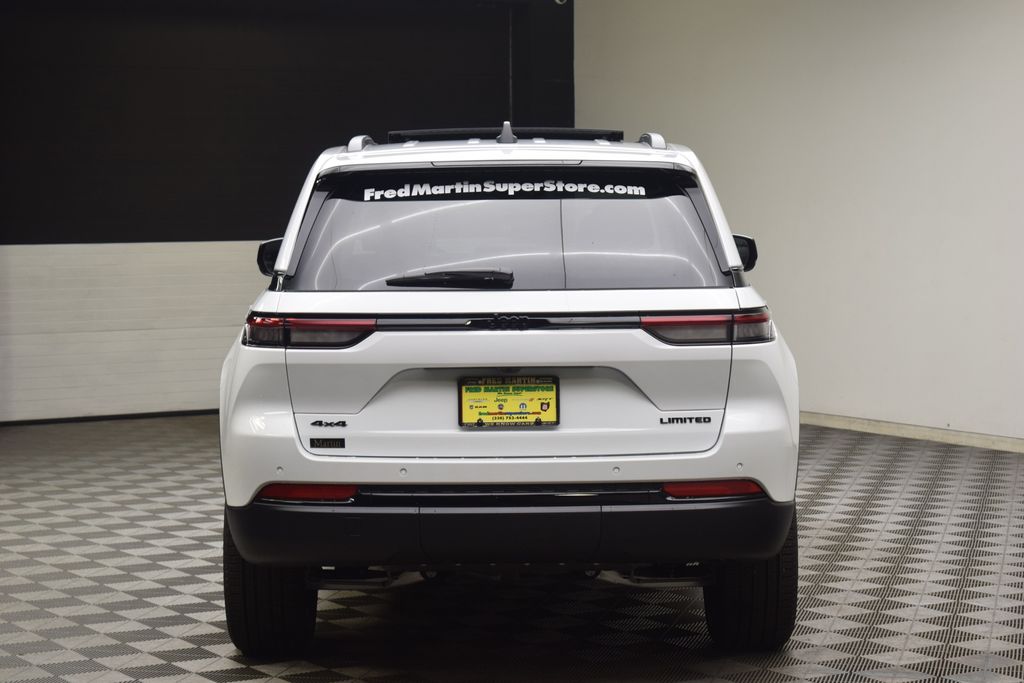 new 2025 Jeep Grand Cherokee car, priced at $46,126