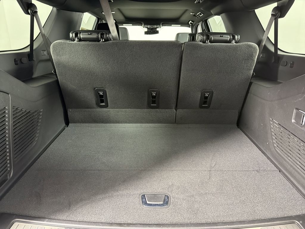 used 2025 GMC Yukon XL car, priced at $83,990