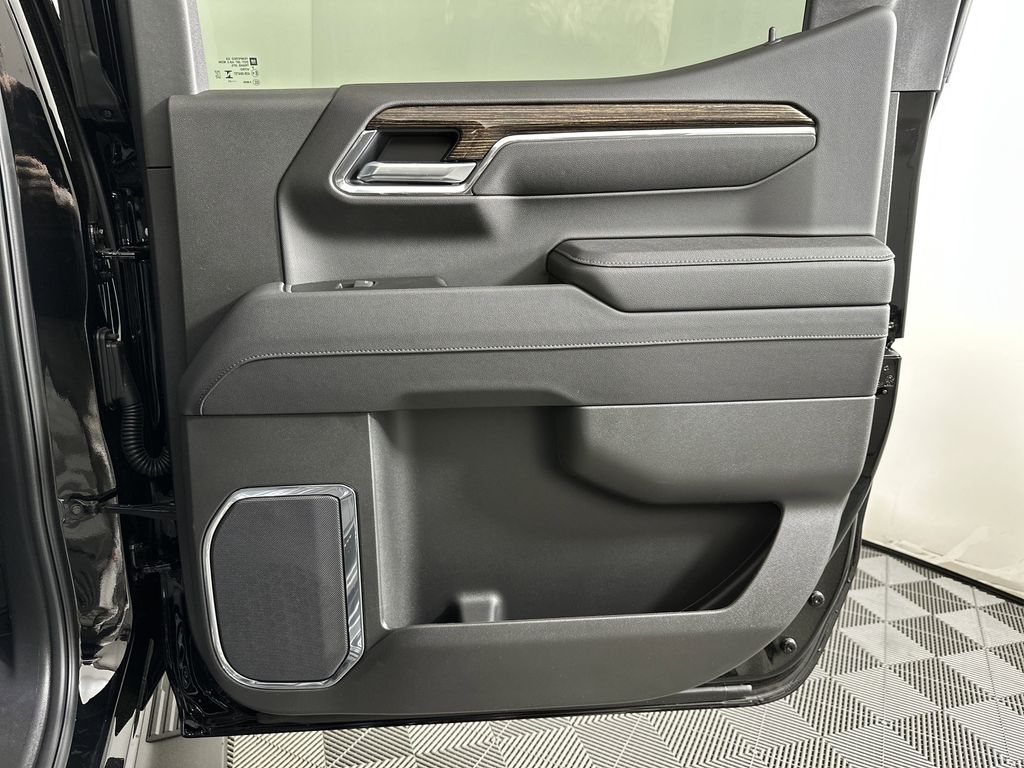 new 2025 GMC Sierra 1500 car, priced at $60,224
