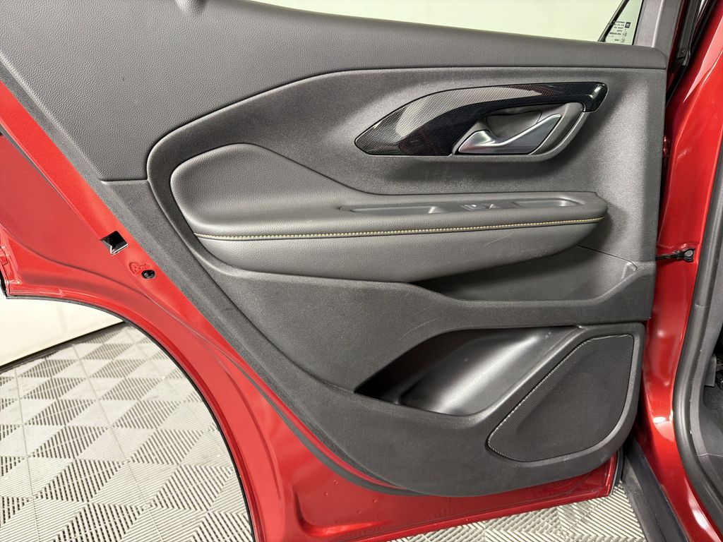 used 2024 GMC Terrain car, priced at $30,992