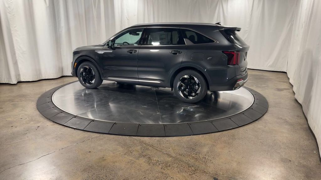 new 2025 Kia Sorento Hybrid car, priced at $47,682