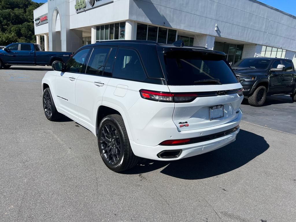 new 2025 Jeep Grand Cherokee car, priced at $66,990