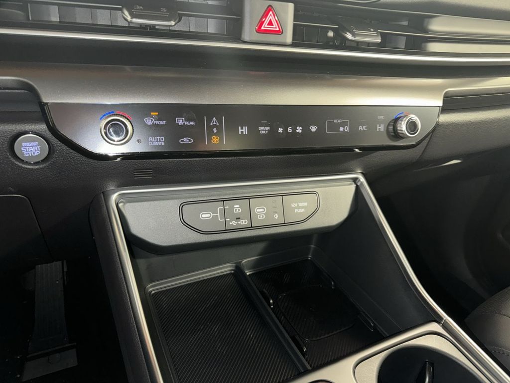 new 2025 Kia Carnival Hybrid car, priced at $50,640