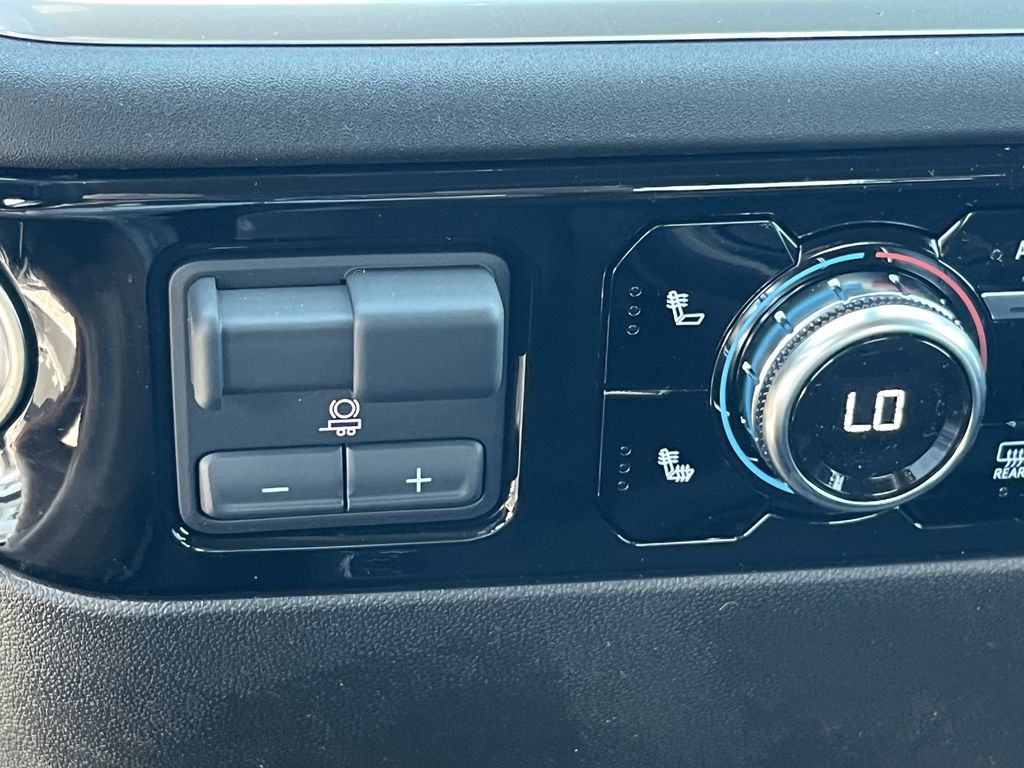 new 2025 GMC Sierra 1500 car, priced at $50,282