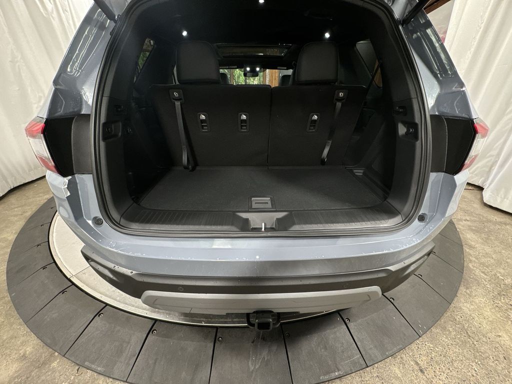 new 2025 Honda Pilot car, priced at $51,305