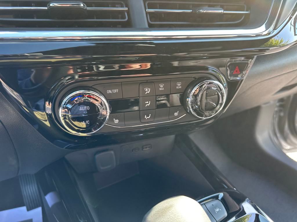new 2025 Chevrolet Trax car, priced at $25,895