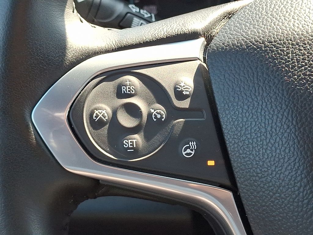 used 2022 Chevrolet Traverse car, priced at $27,895