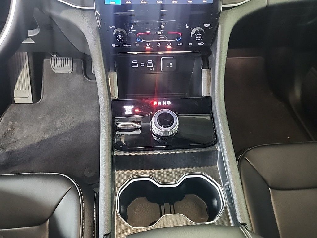 new 2024 Jeep Grand Cherokee L car, priced at $53,805