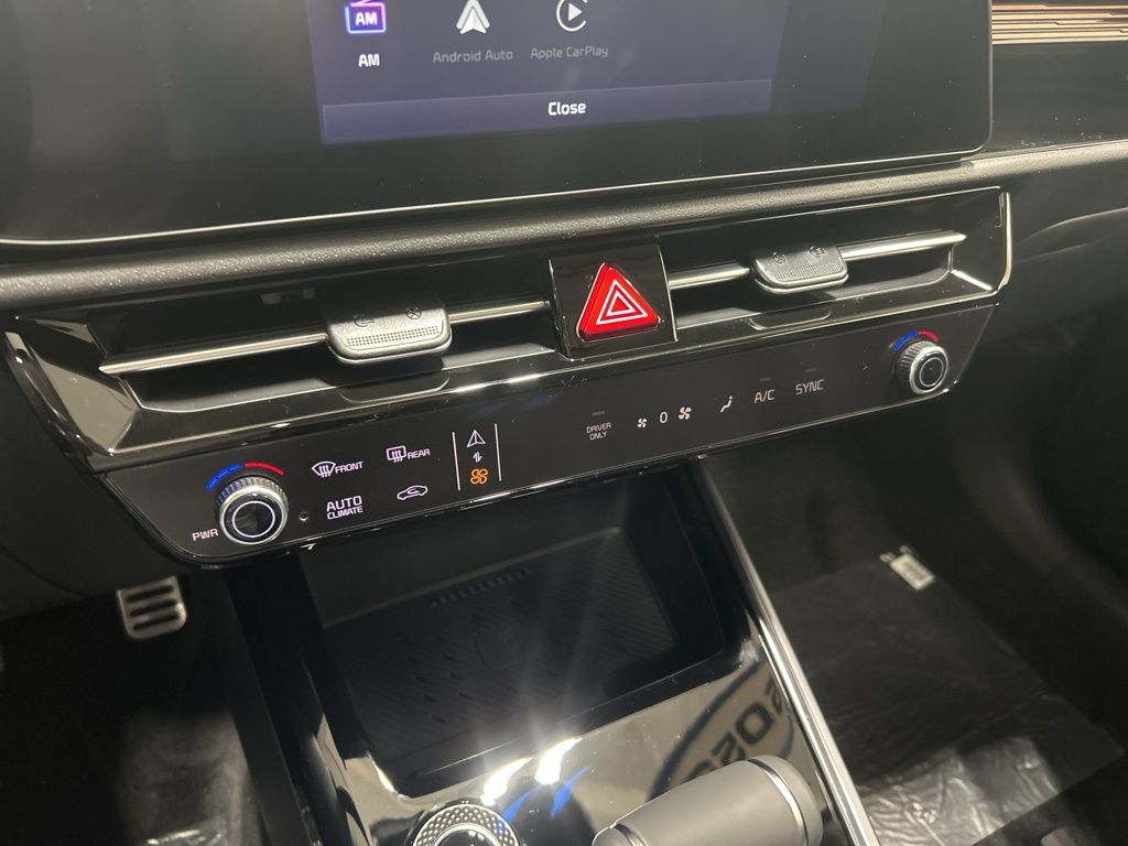 new 2025 Kia Niro car, priced at $30,554