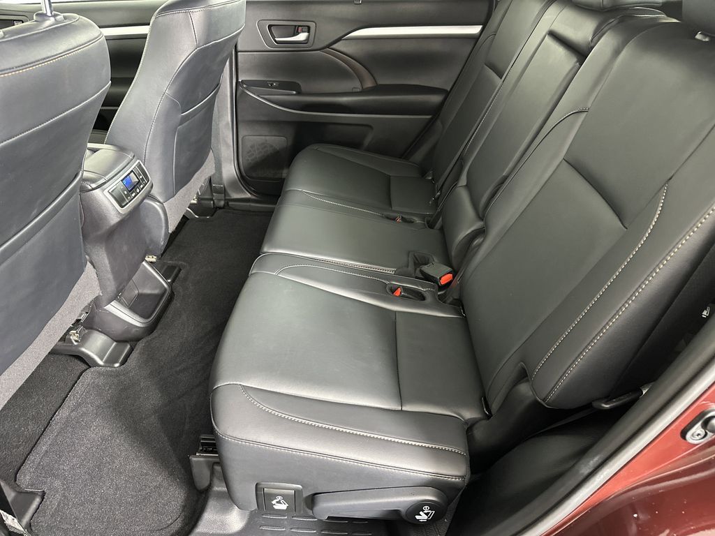 used 2019 Toyota Highlander car, priced at $29,750