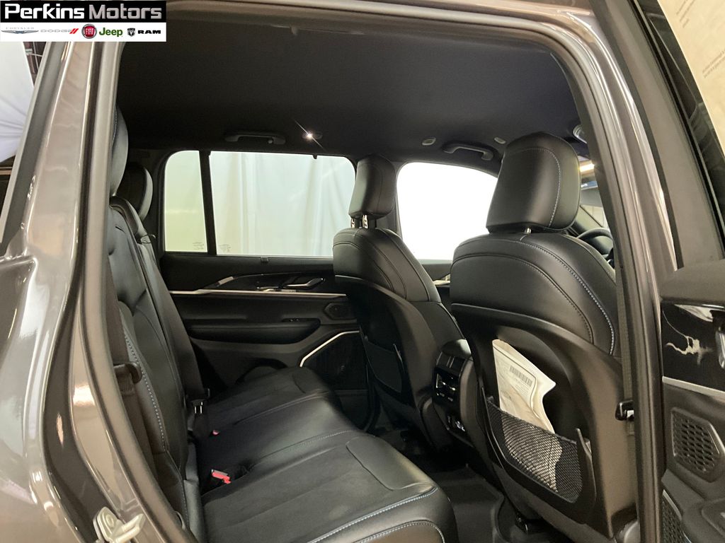 new 2025 Jeep Grand Cherokee car, priced at $66,005