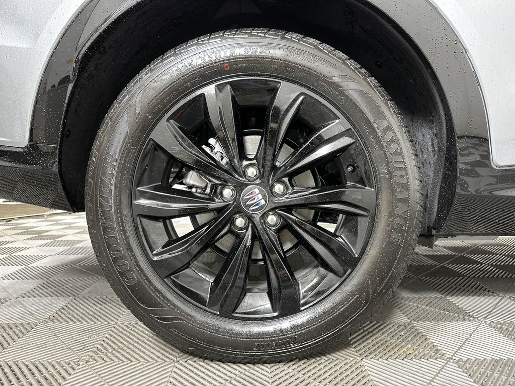 new 2025 Buick Envista car, priced at $27,285