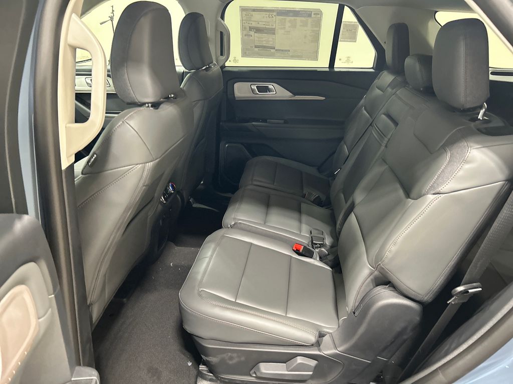 new 2025 Ford Explorer car, priced at $46,275