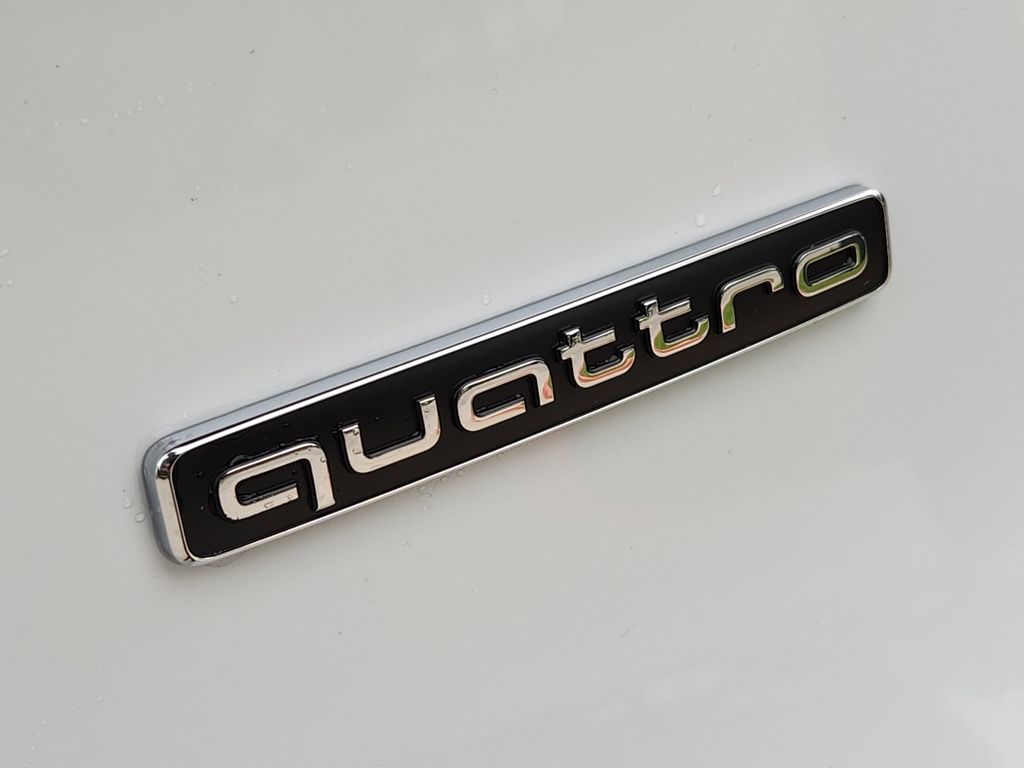 new 2025 Audi Q5 car, priced at $60,975