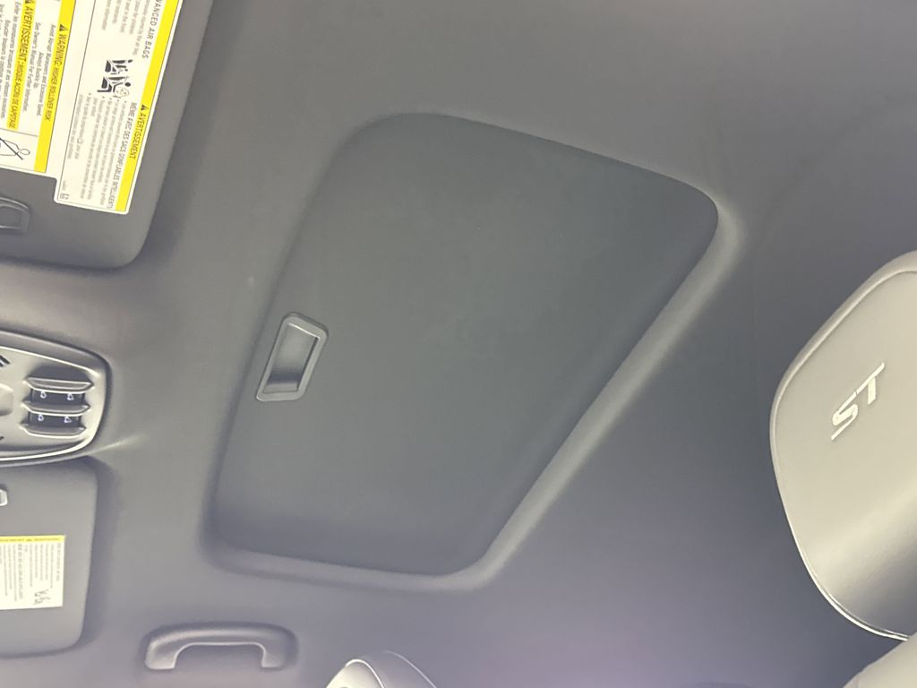 new 2025 Buick Envista car, priced at $29,869