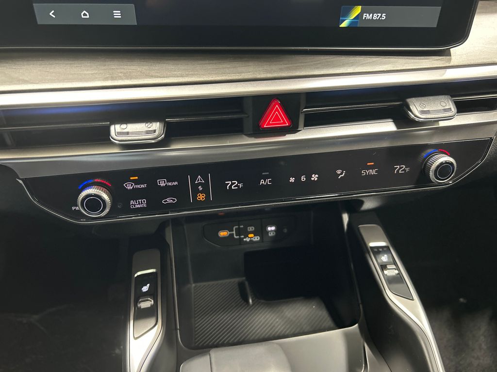 new 2025 Kia Sorento car, priced at $41,453