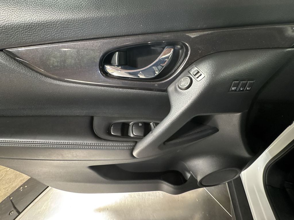 used 2019 Nissan Rogue car, priced at $20,664