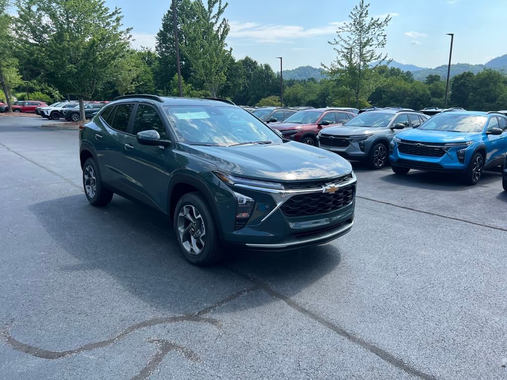 new 2025 Chevrolet Trax car, priced at $25,485