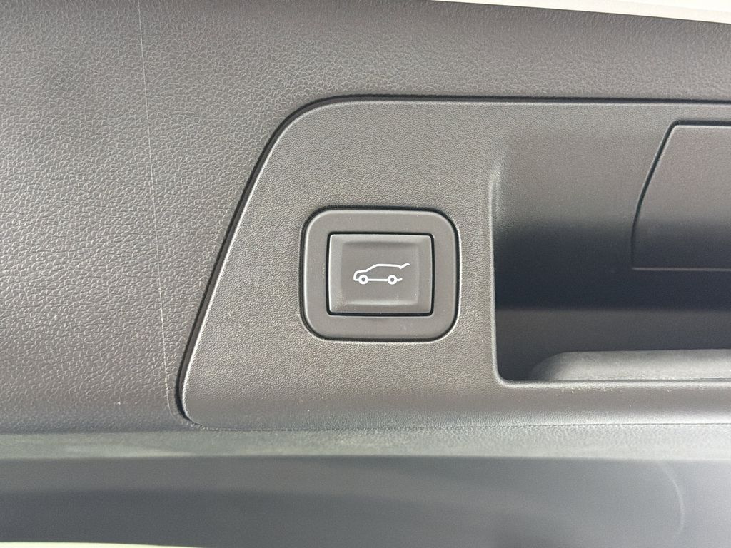 new 2025 Buick Envision car, priced at $39,240