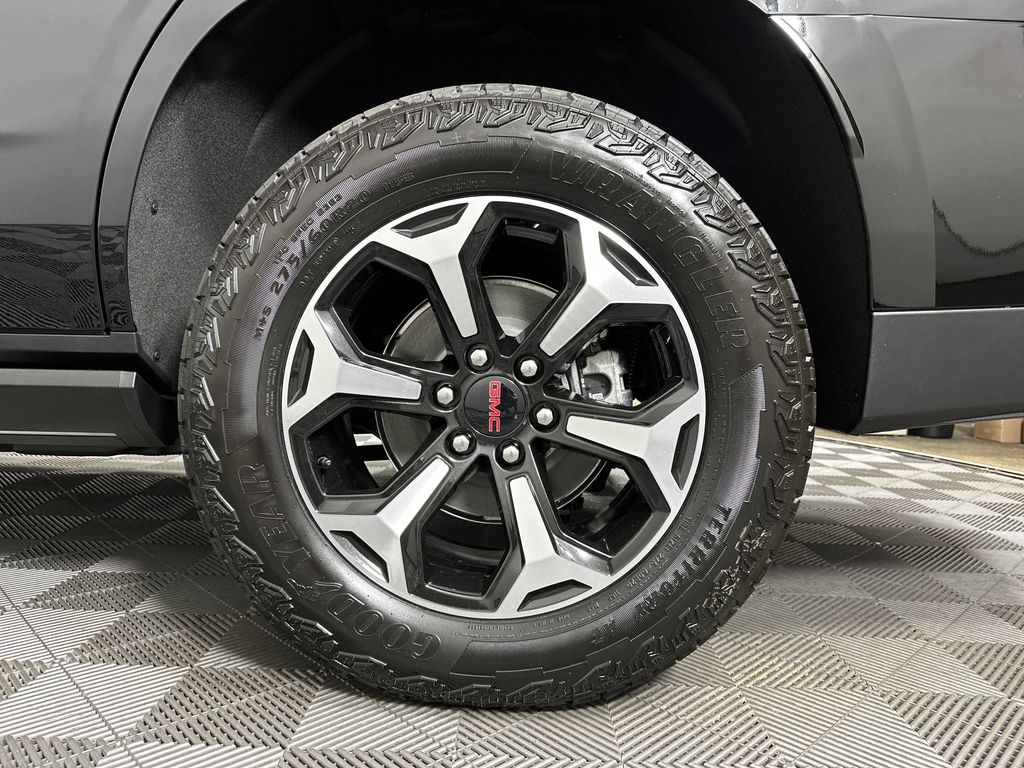 new 2025 GMC Yukon car, priced at $91,734
