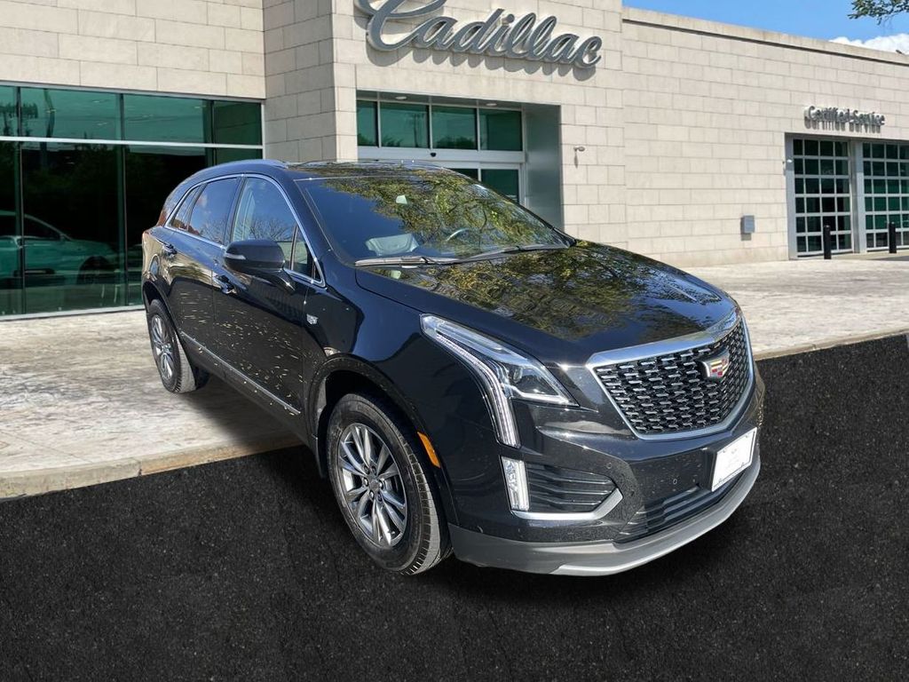 used 2022 Cadillac XT5 car, priced at $31,950