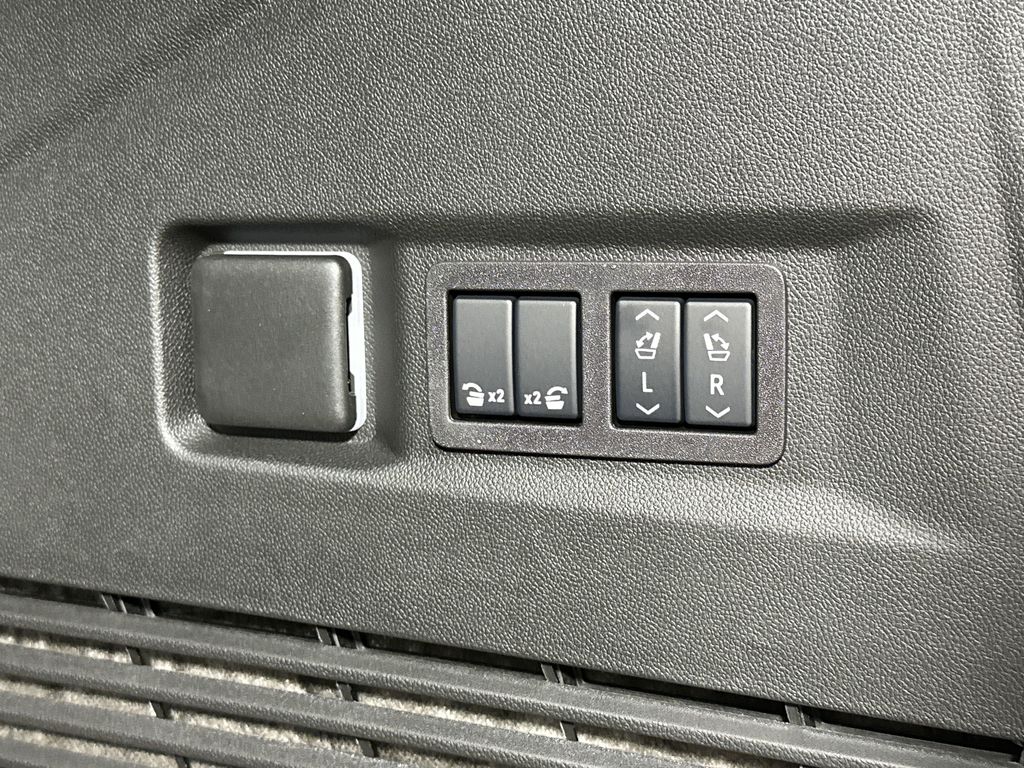 new 2025 GMC Yukon car, priced at $91,734