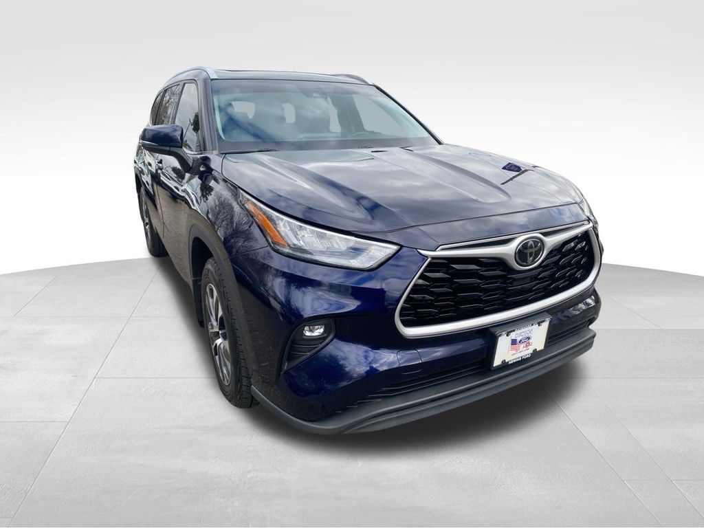 used 2020 Toyota Highlander car, priced at $28,950