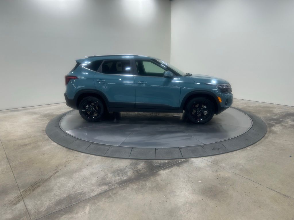 new 2026 Kia Seltos car, priced at $30,376