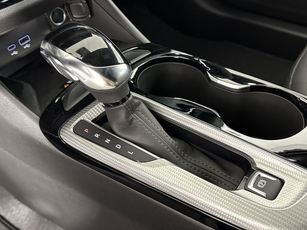 new 2025 Buick Envista car, priced at $31,085
